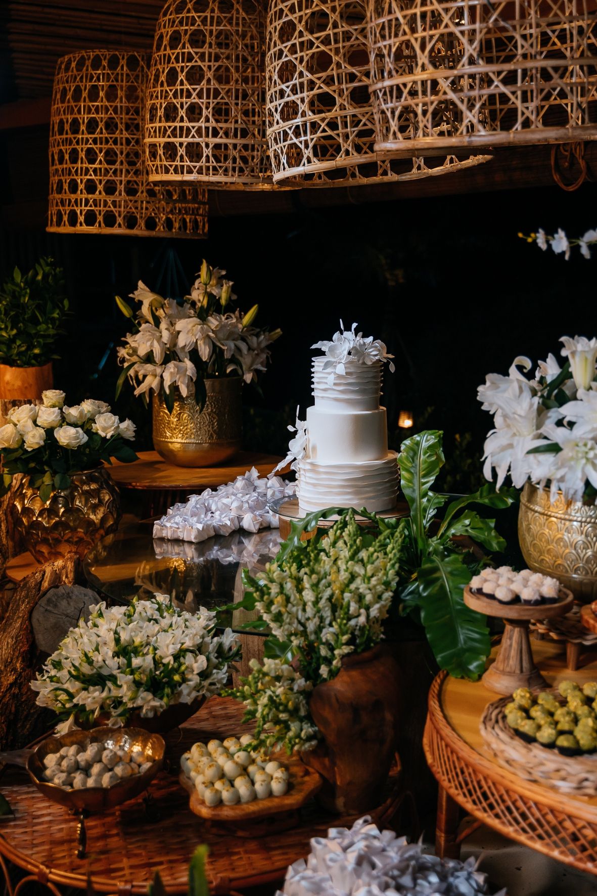 mesa do bolo casamento na praia