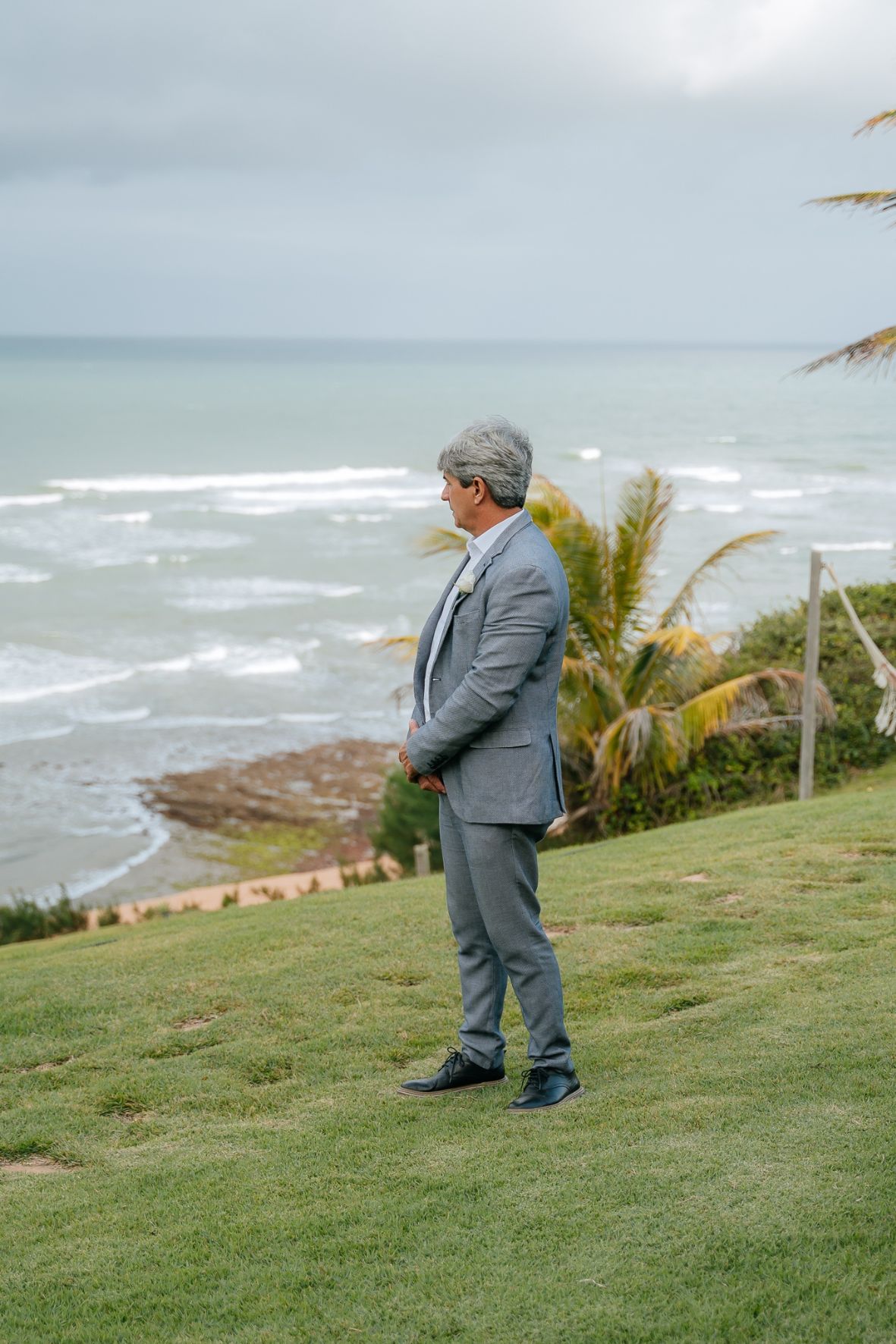 pai da noiva casamento na praia