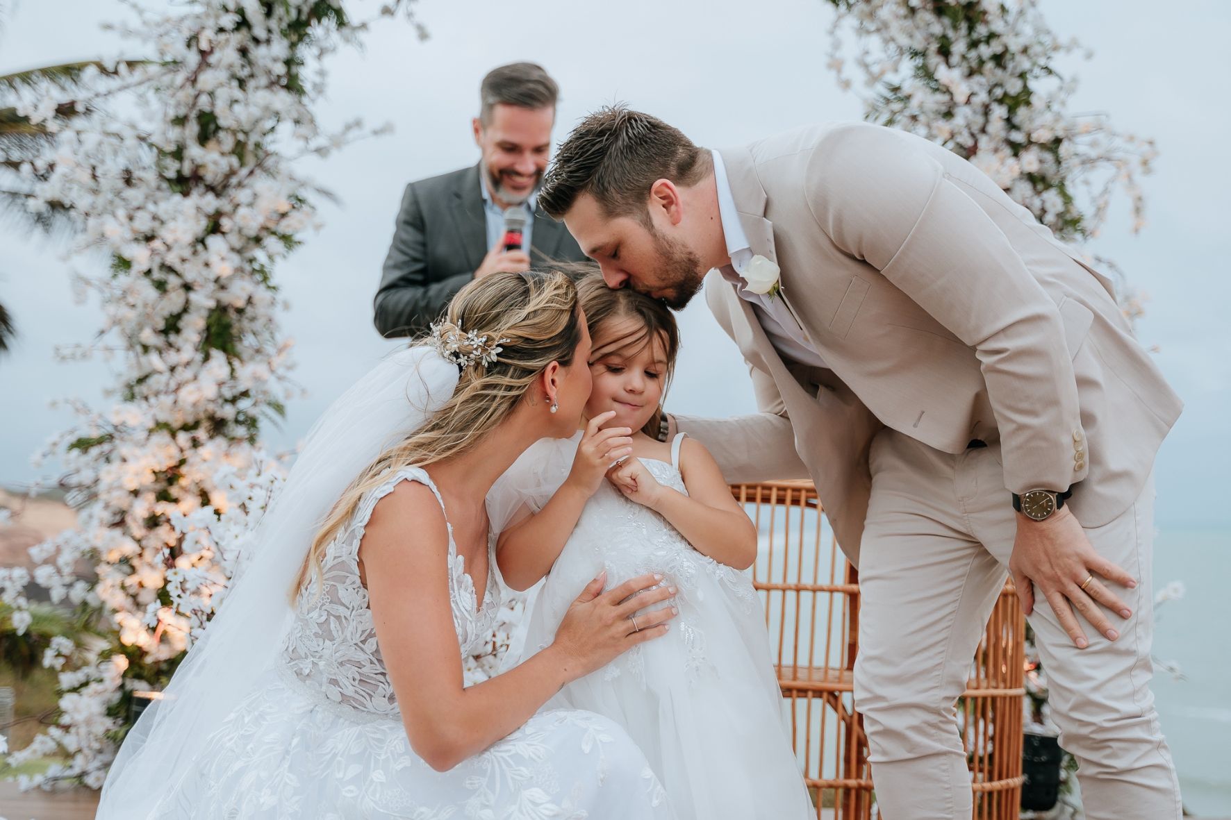 daminha casamento na praia