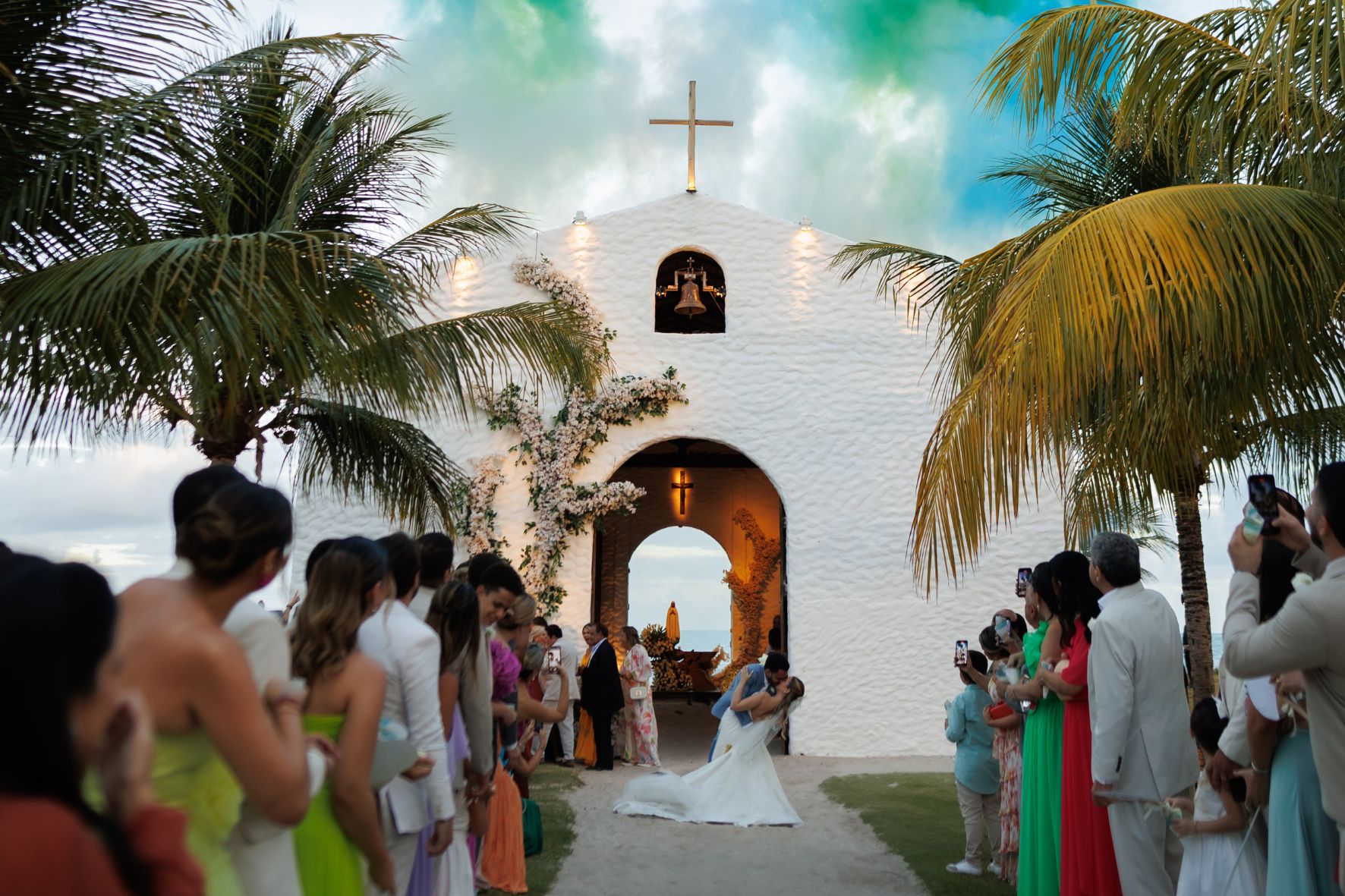 casamento capela dos milagres saída dos noivos