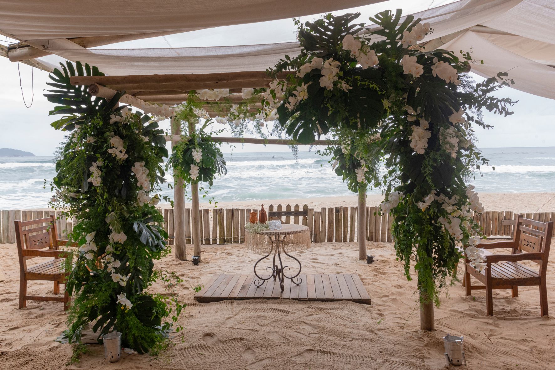decoração casamento na praia