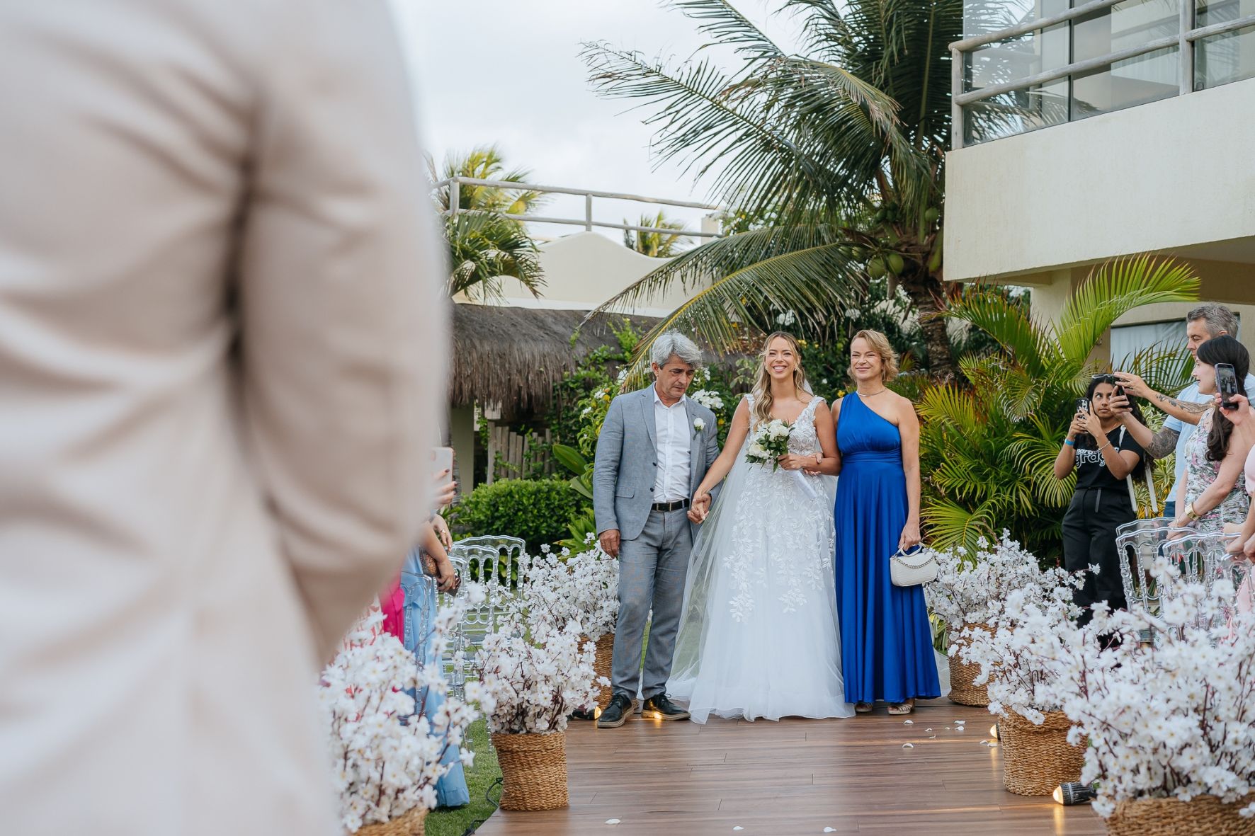 entrada da noiva casamento na praia