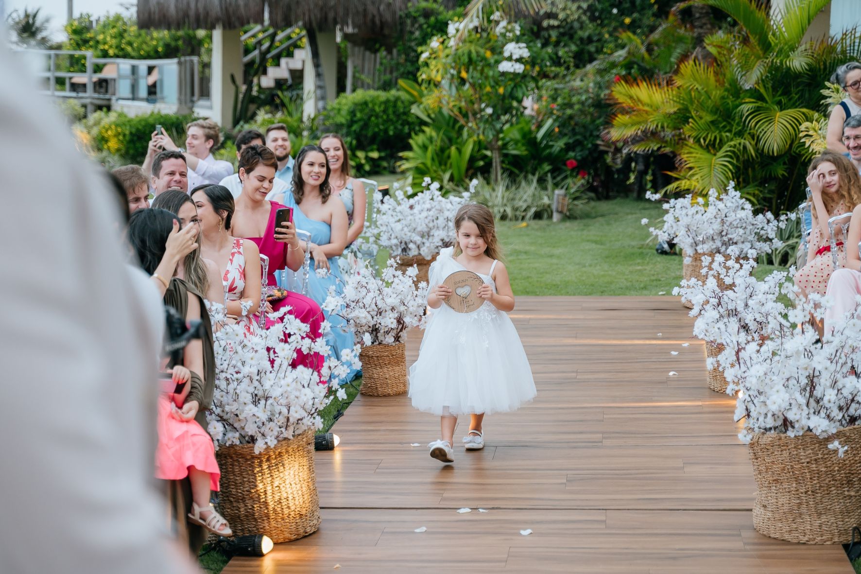 daminha casamento na praia