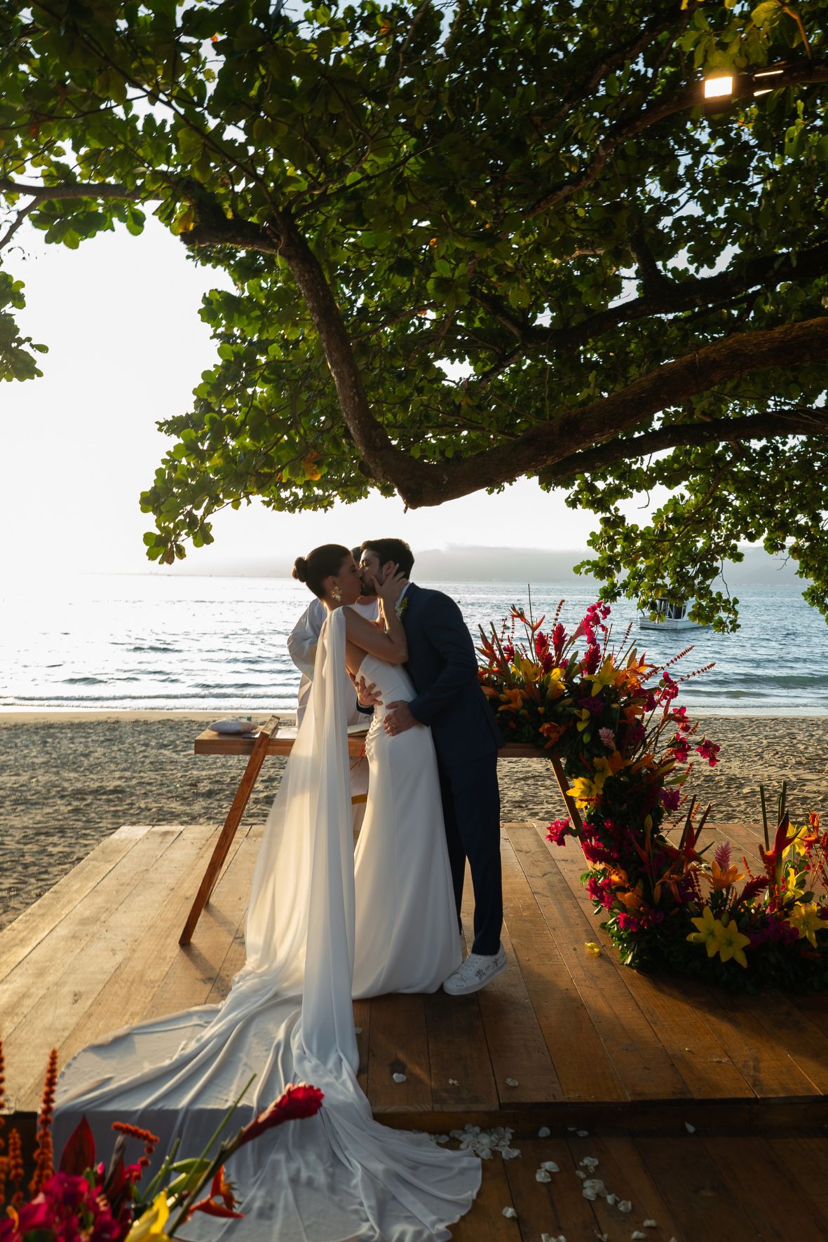 cerimônia de casamento pé na areia