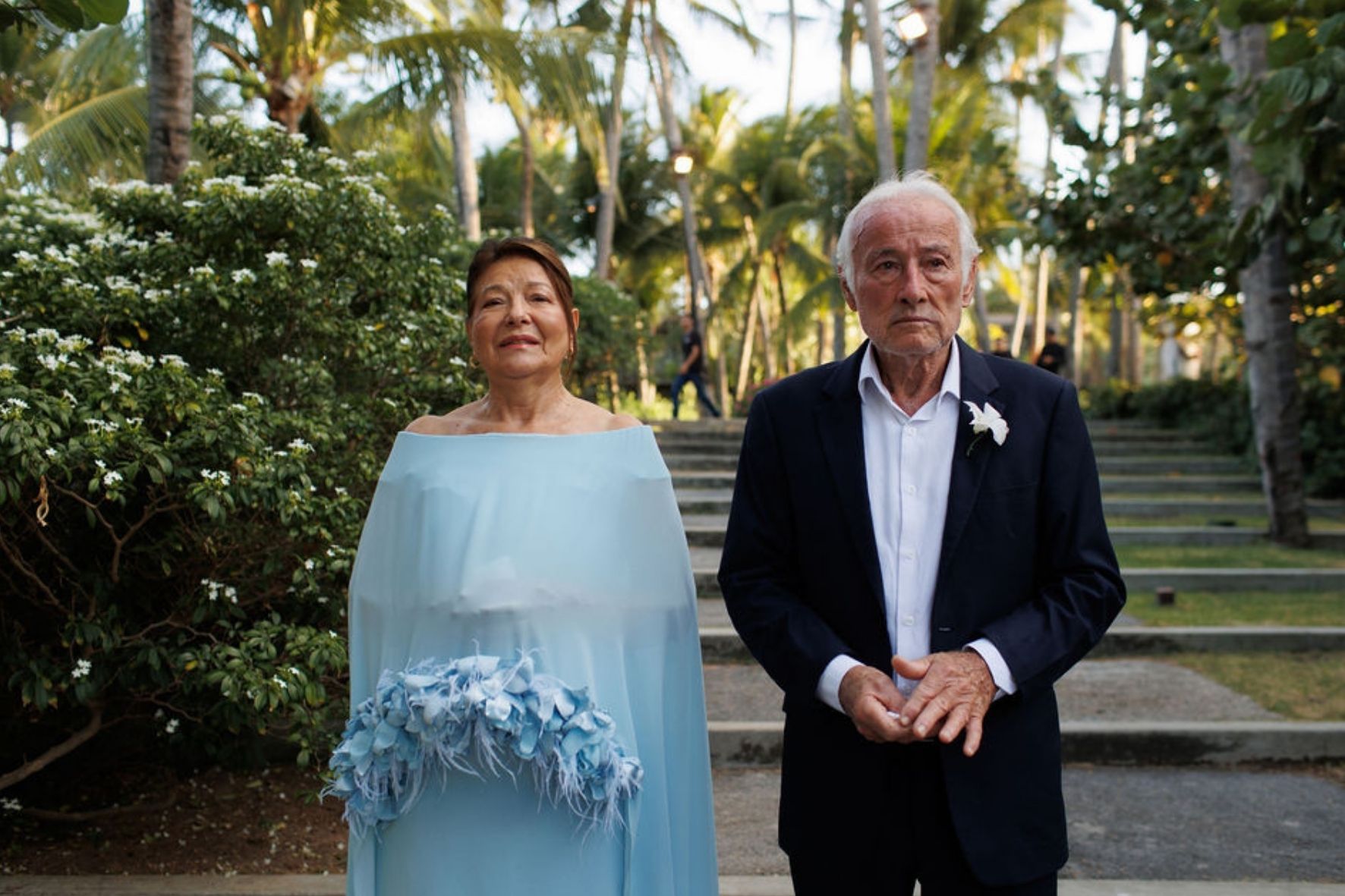 avós com as alianças