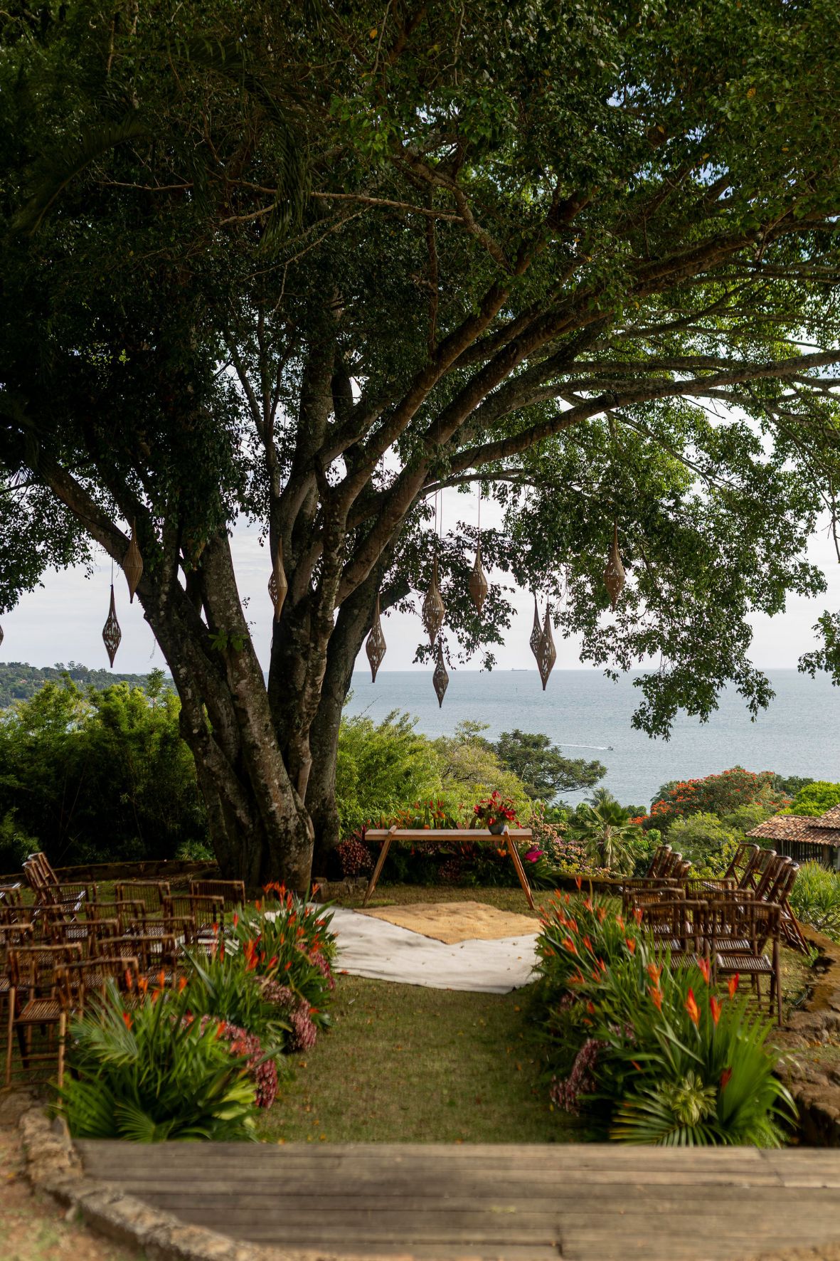 altar de casamento na praia
