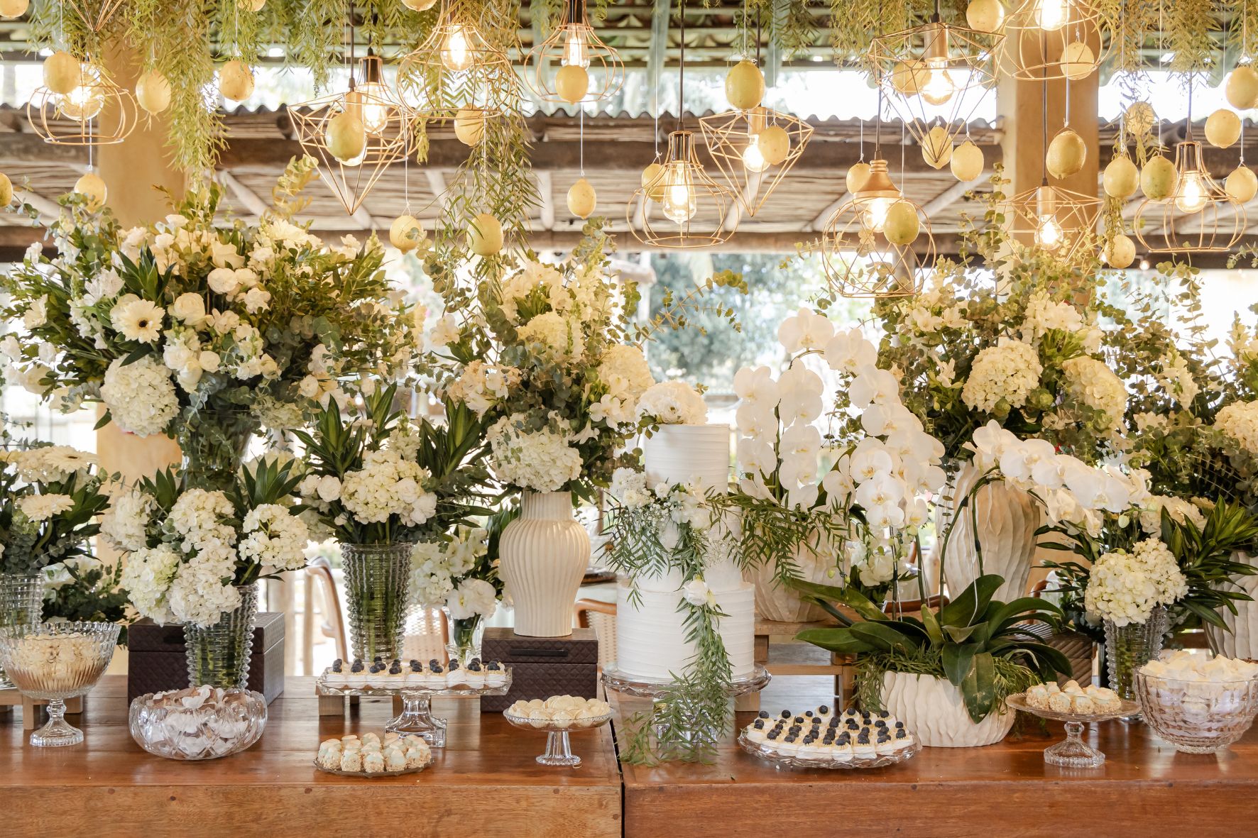 casamento na praia no estilo clássico