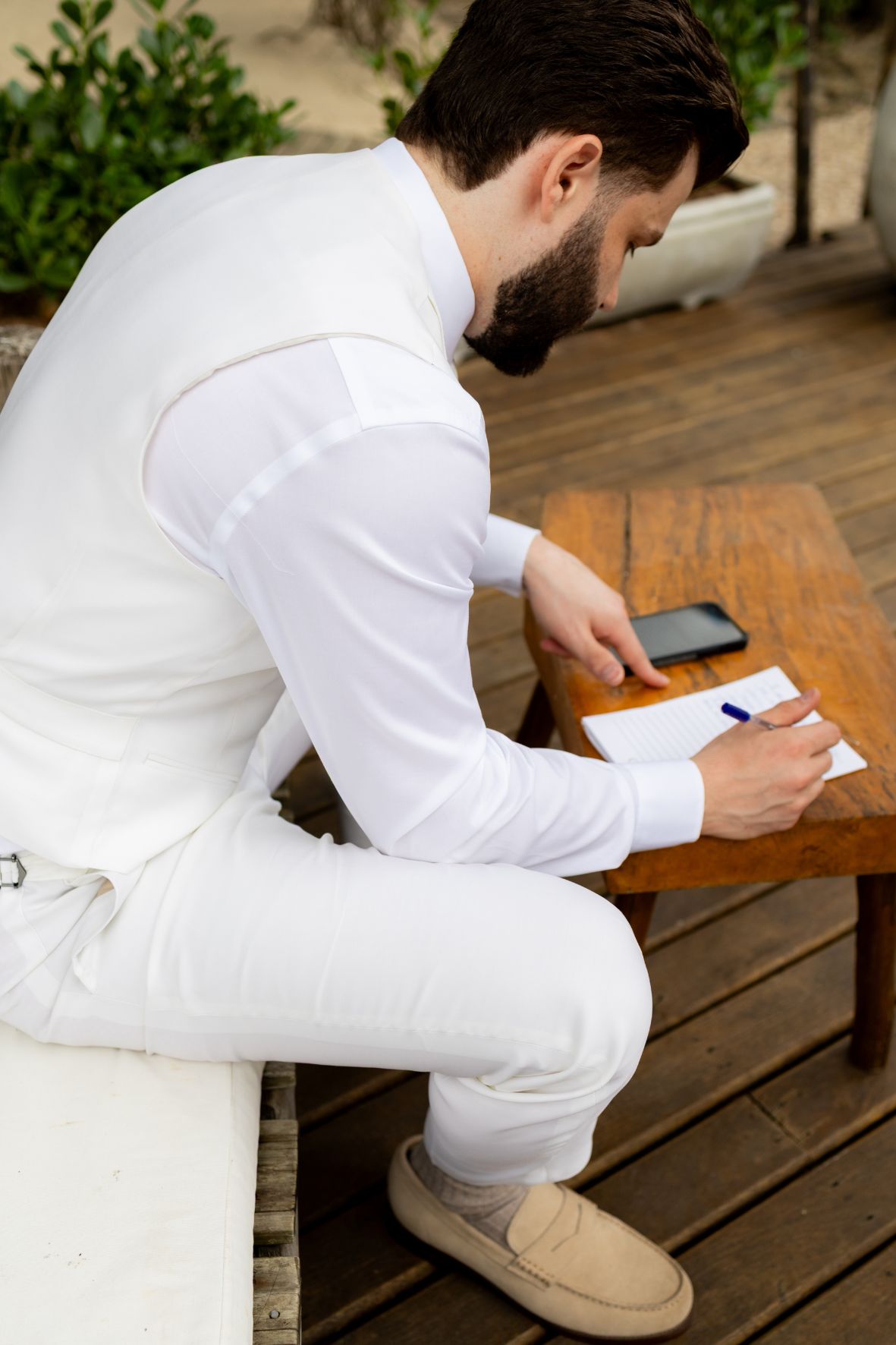 noivo escrevendo os votos